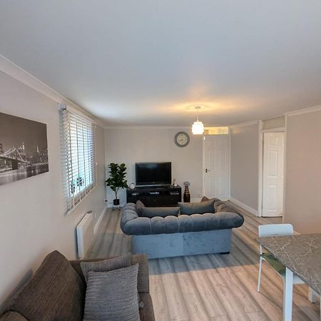 A&A Apartment Basildon Nevendon Exterior photo